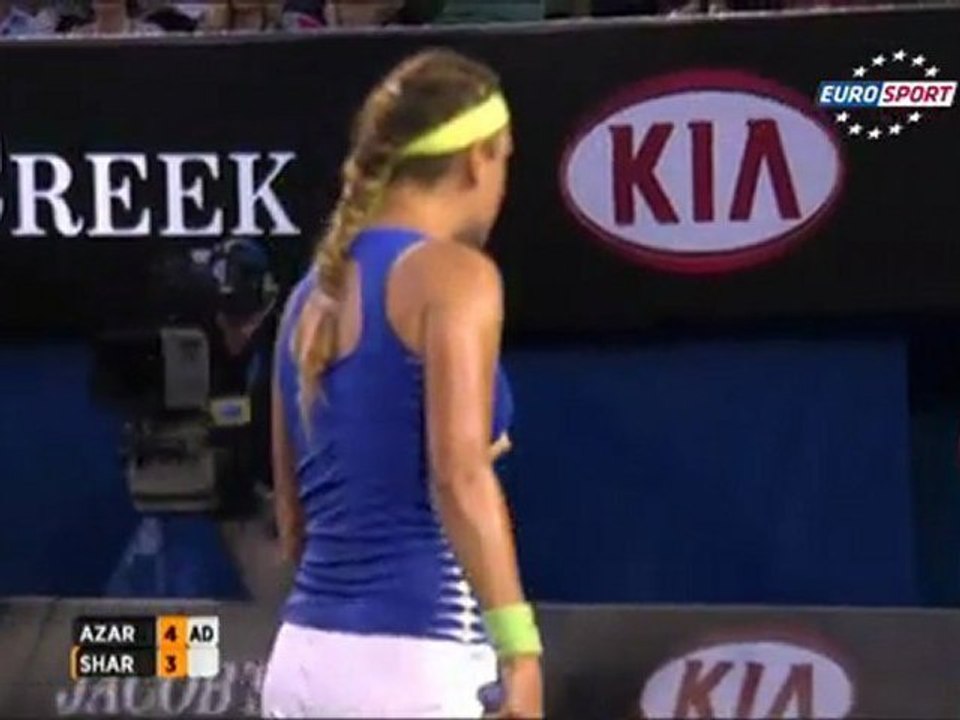 Vika, Sharapova'yı susturdu