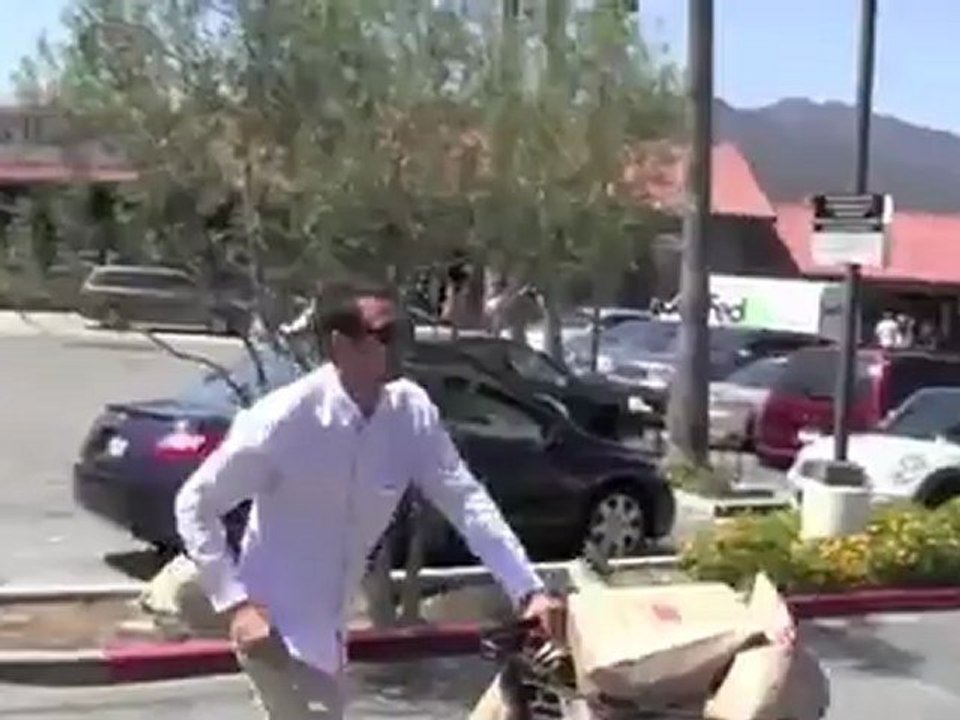 Pattinson, Stewart Living Together Again