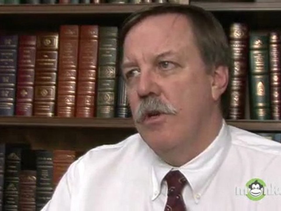 What is the difference between colds and allergies?