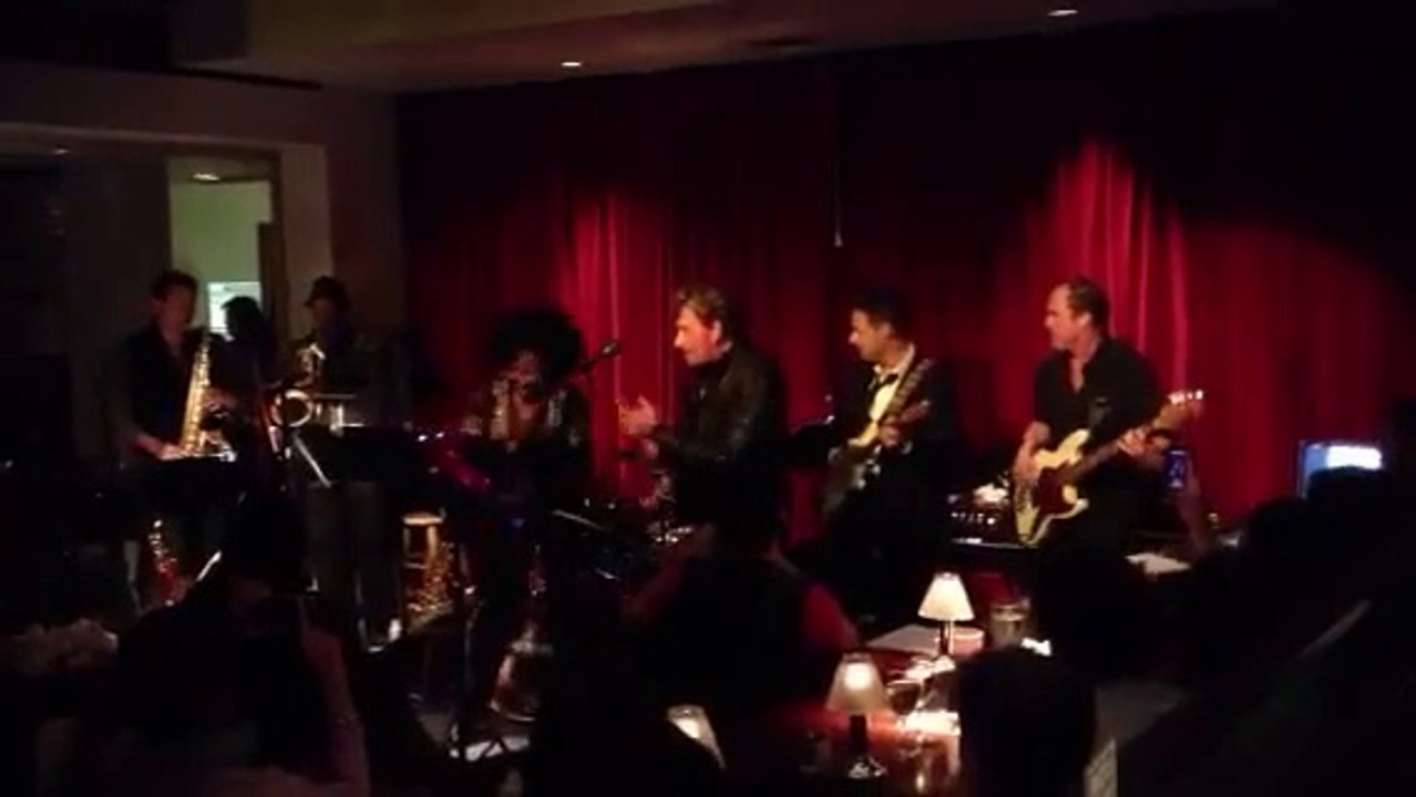 Johnny Hallyday - Blue suede shoes ( and Amy Keys at Cafe Cordiale ) 2012