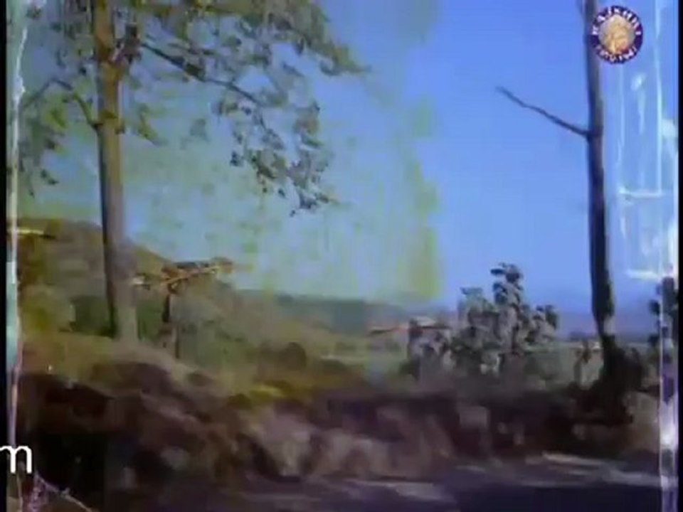 Aane Se Uske - Jeetendra - Jeene Ki Raah - Bollywood Classic Songs - videosongsonline.com