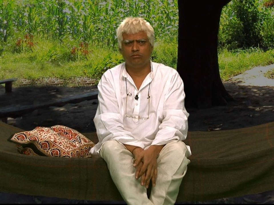 LNN  Bappi Lahiri Wears Mangalsutra