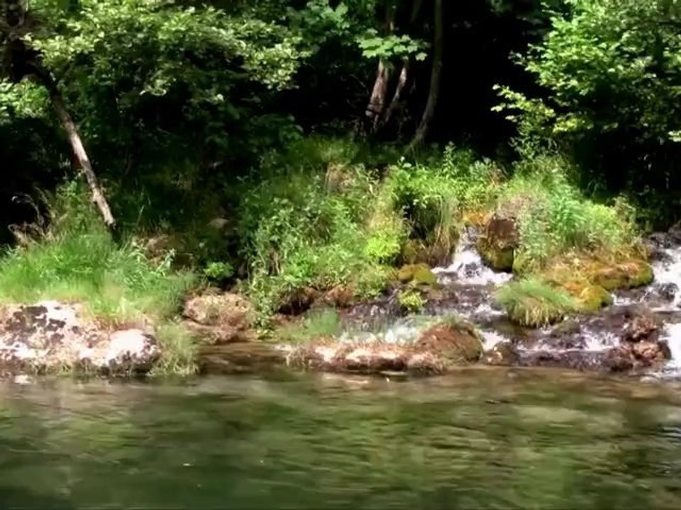 Explore Gorges du Tarn en Canoë 🚣‍♂️