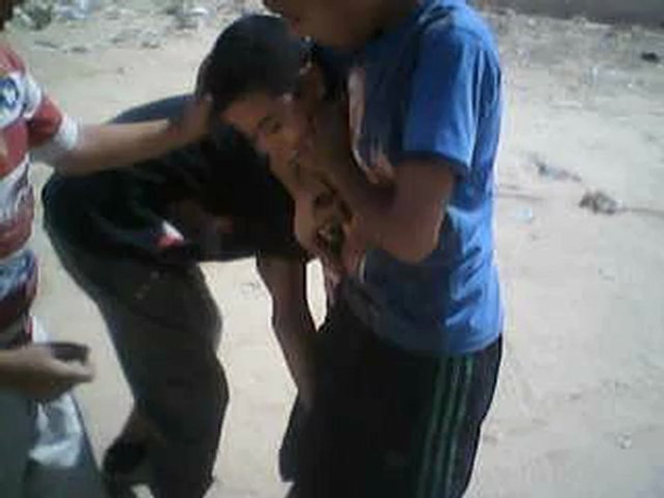 كيف تتعامل مع ألم الحلق وتخفيفه بسرعة؟ 🤔