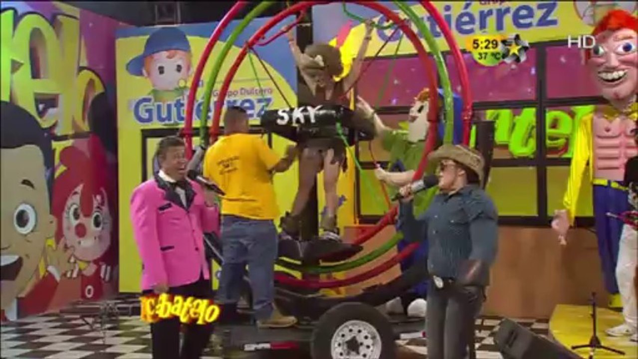 A la vuelta y vuelta