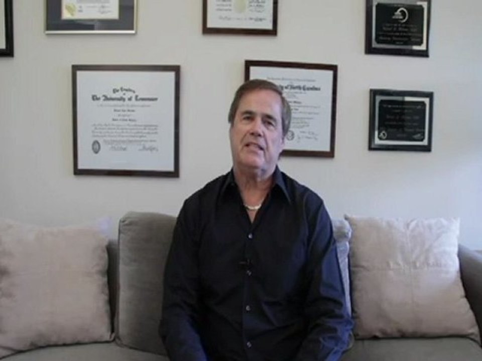 What are the choices for mouthguards to protect the teeth and face during sporting events_