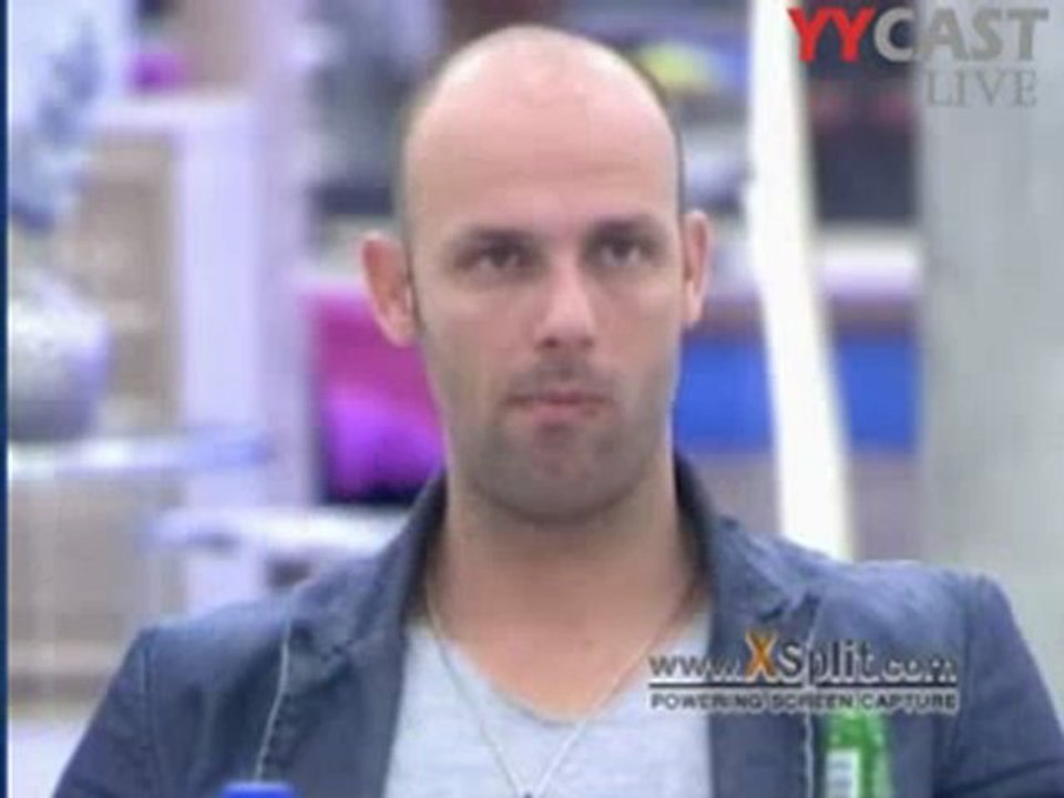 игра с ластици, спор в къщата