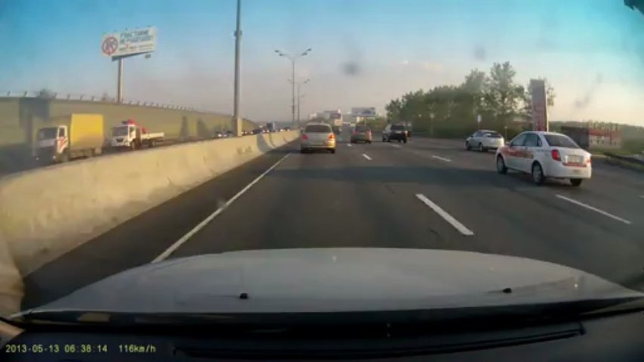 Авария на МКАДЕ 7 утра