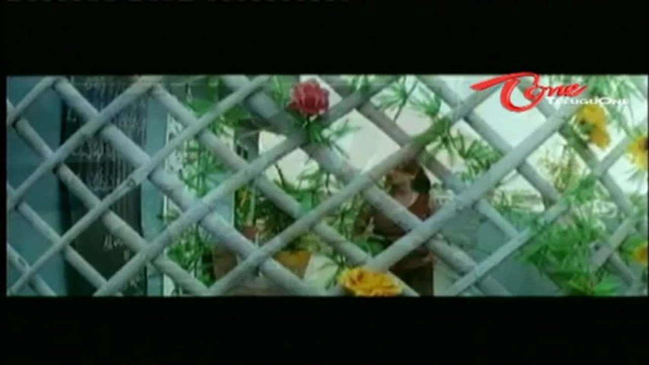 Bachelors Feets To Impress Beautiful Girl