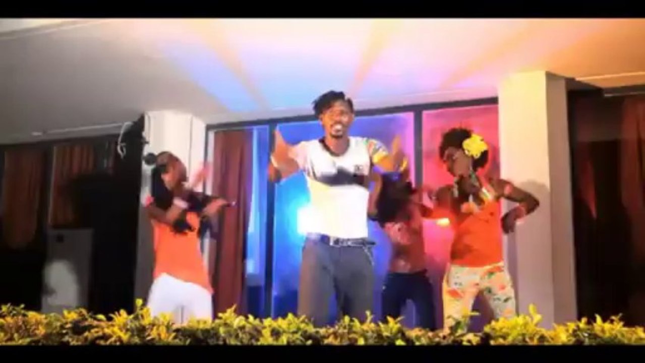 ABDOU GUITE feat PAPE THIOPET JELEL SA JEL mbalax 2013