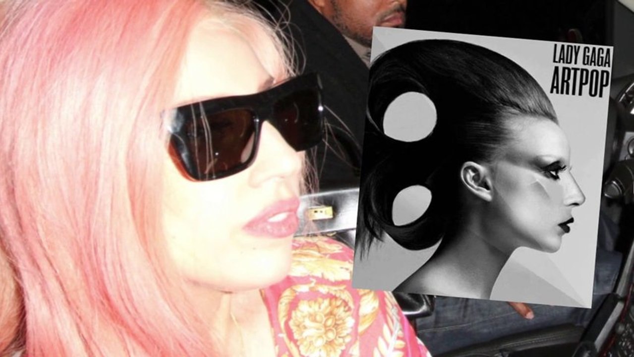 A track “AURA” from Lady Gaga’s new album ARTPOP has been leaked!