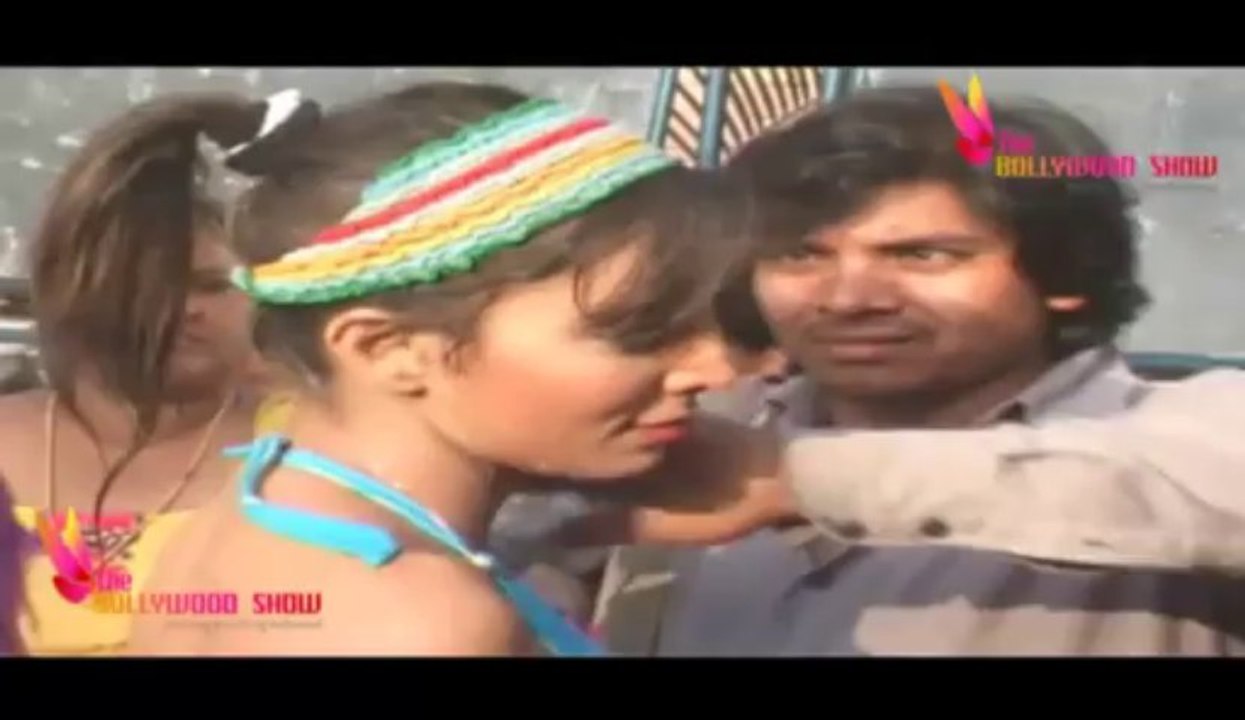 Pantyless Sizzling Photoshoot