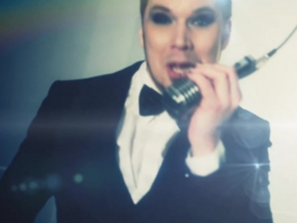 Blowsight - Hit On The Radio