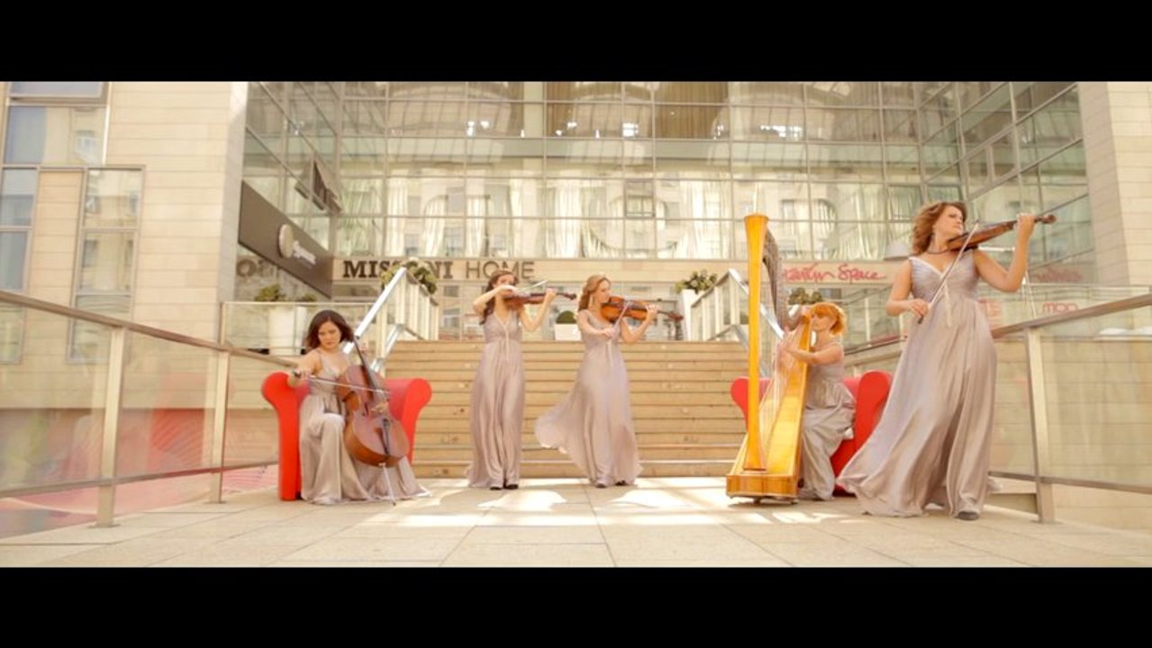 Струнный квартет и арфистка на мероприятие: свадьба, выставка и другие праздники.