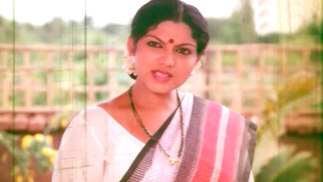 Comedy Kings - Chiranjeevi, Radha Hilarious Comedy Scene - Chiranjeevi, Radha