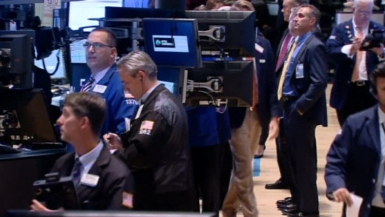 Dow hits 16k milestone