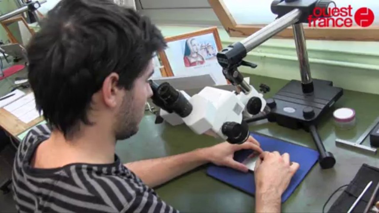 Timbre de collection représentant Anne de Bretagne créé en Gironde