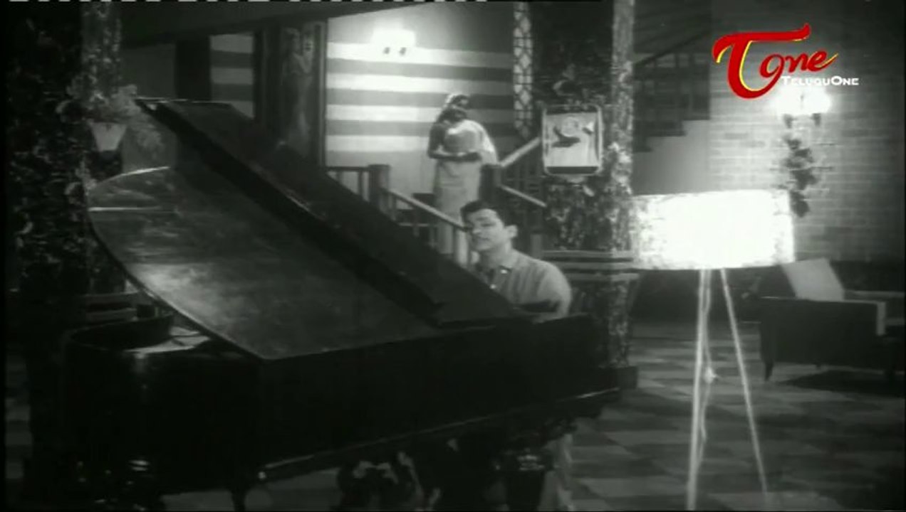 Aradhana Movie Songs - Na Hrudayamlo Nidurinche Cheli - ANR - Girija