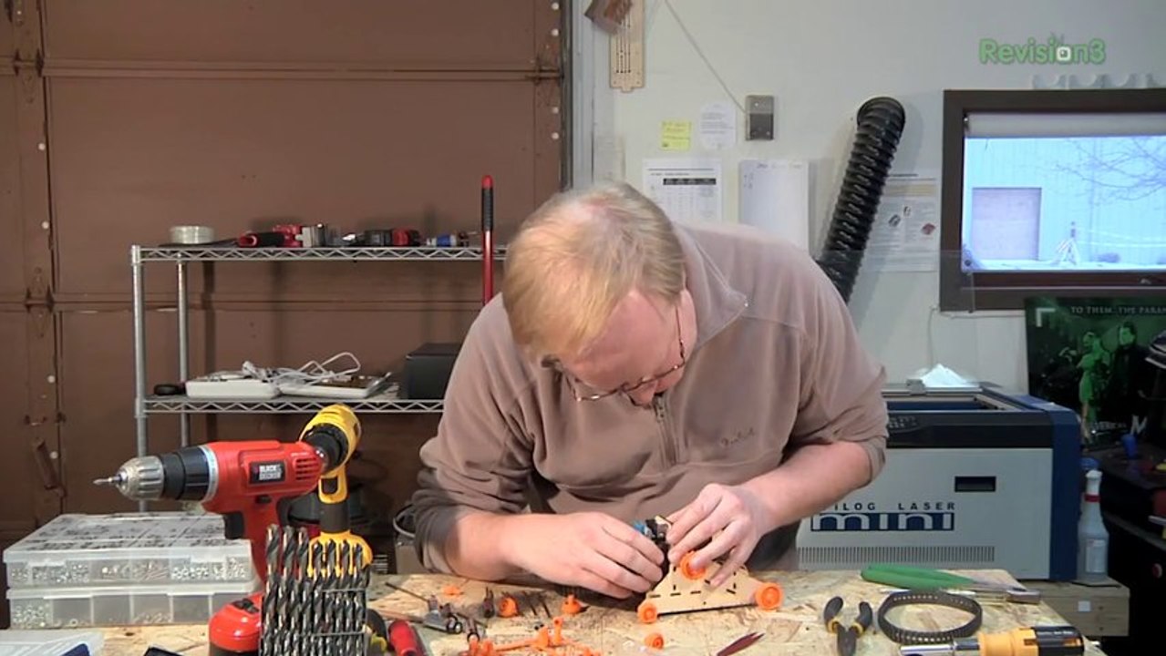 Ben Heck's Holiday Workshop - The Ben Heck Show