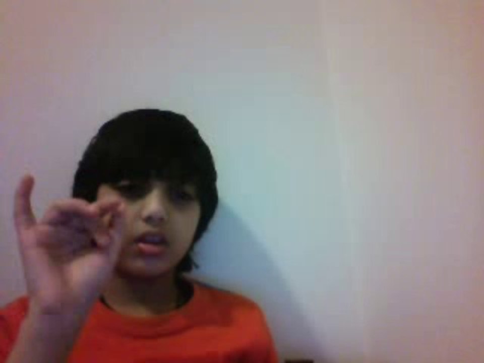 which fingers should we use to hold a ball in cricket