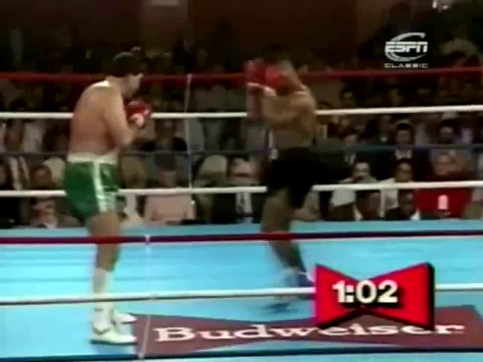 So funny Mike Tyson Parody : Street fighter Tyson!