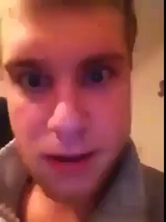 Alemão espanca cão