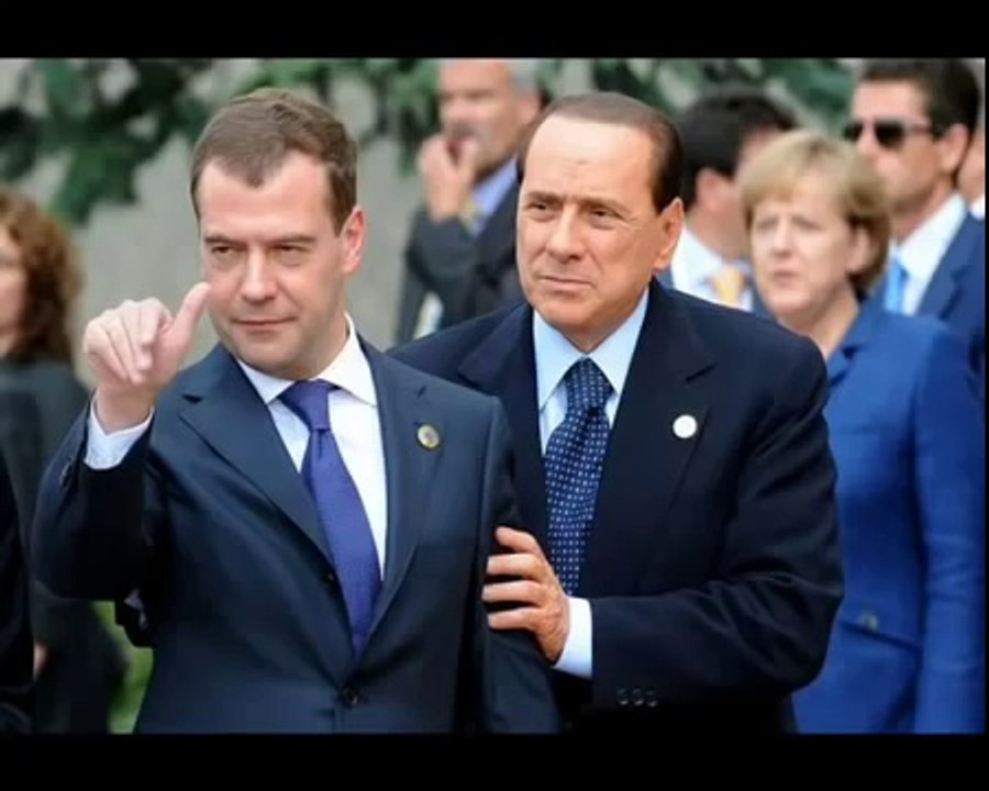 Медведев напился