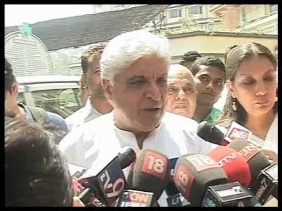 Bollywood Mourns Ghazal Legend - Jagjit Singh's Death