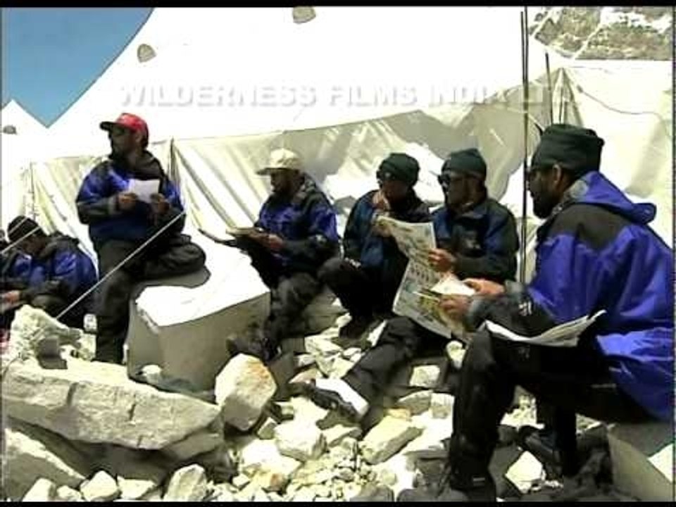 Sandese aate hain!! (News from home) Everest ecpedition 2001