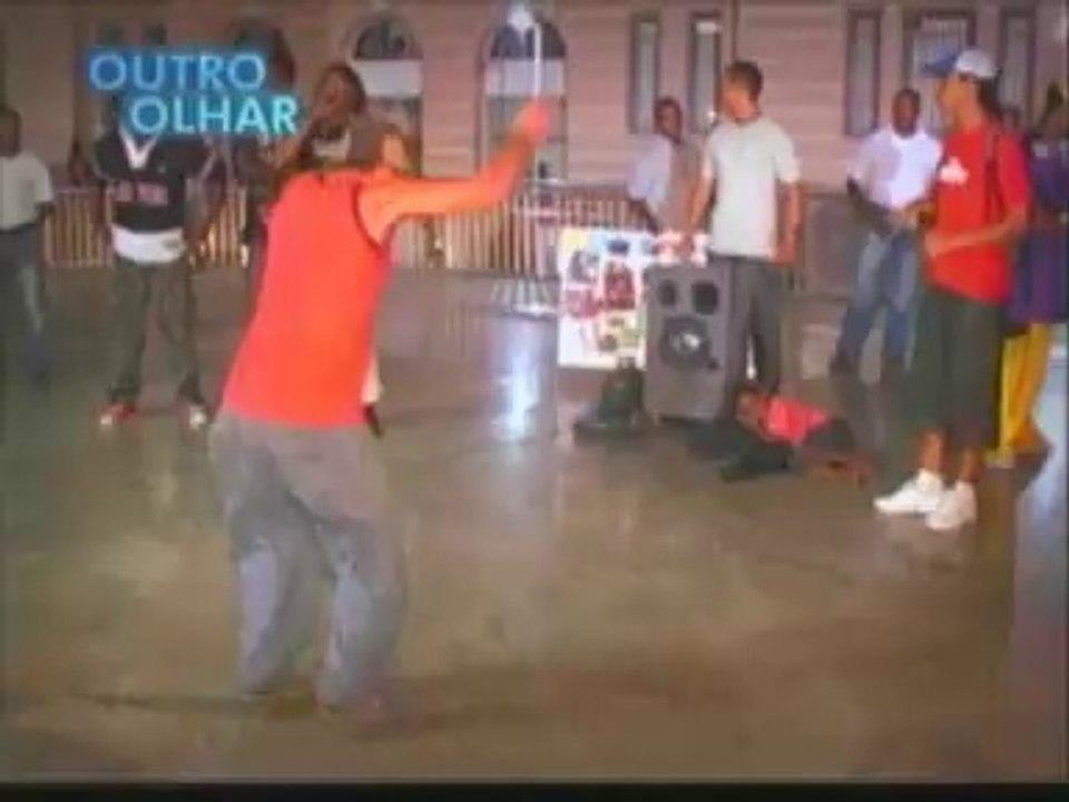 OUTRO OLHAR - HIP HOP COM DENDÊ