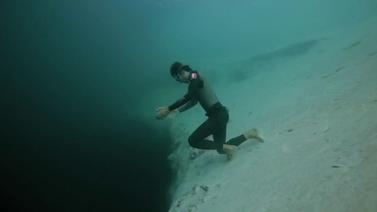 Guillaume Nery au Dean's Blue Hole