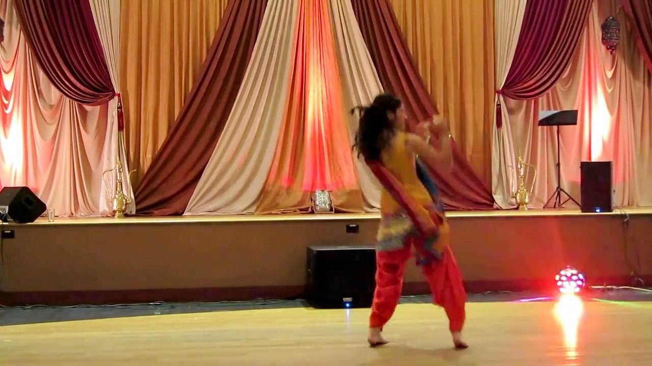 Superb Mehndi Dances Performance - Pak video tube