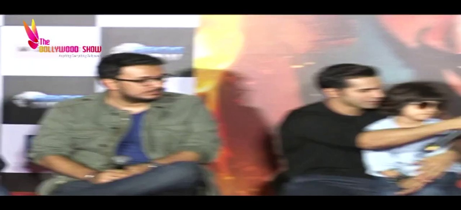 Varun Dhawan Comfortable SMOOCHING Divya Dutta