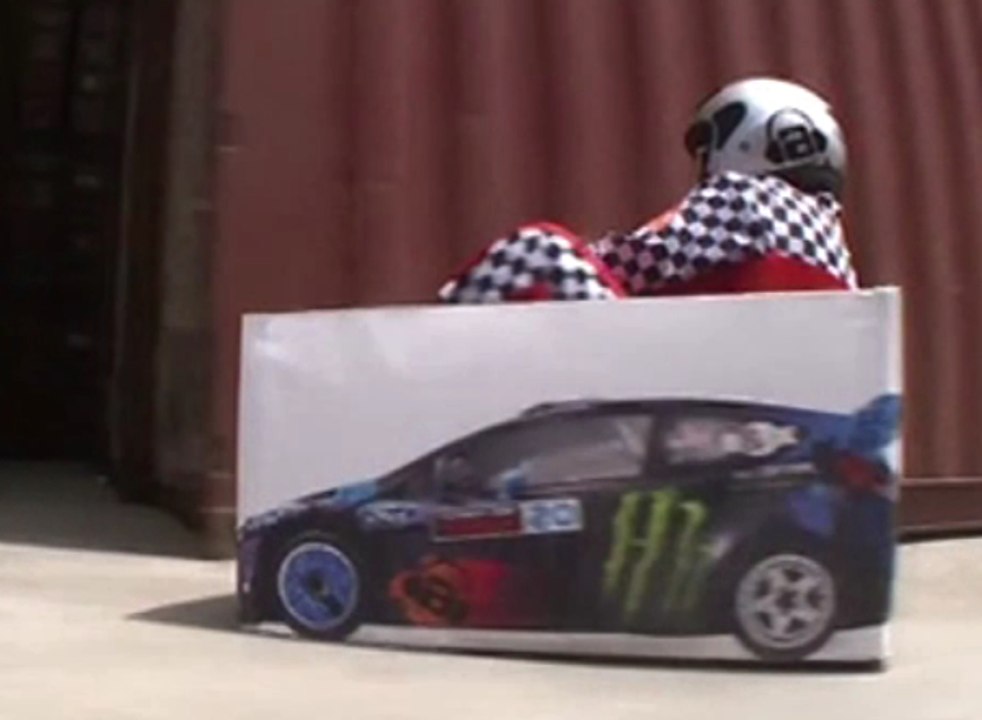 Quand Ken Box parodie Ken Block - ZAPPING AUTO DU 08/12/2014