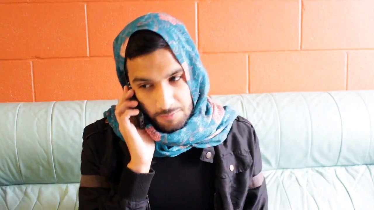 How Desi Aunties Gosip by ZaidAliT