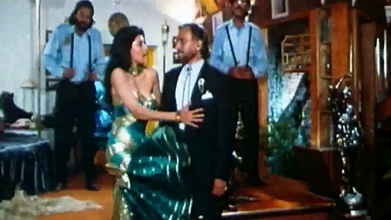 Gali Gali Mein Phirta Hai