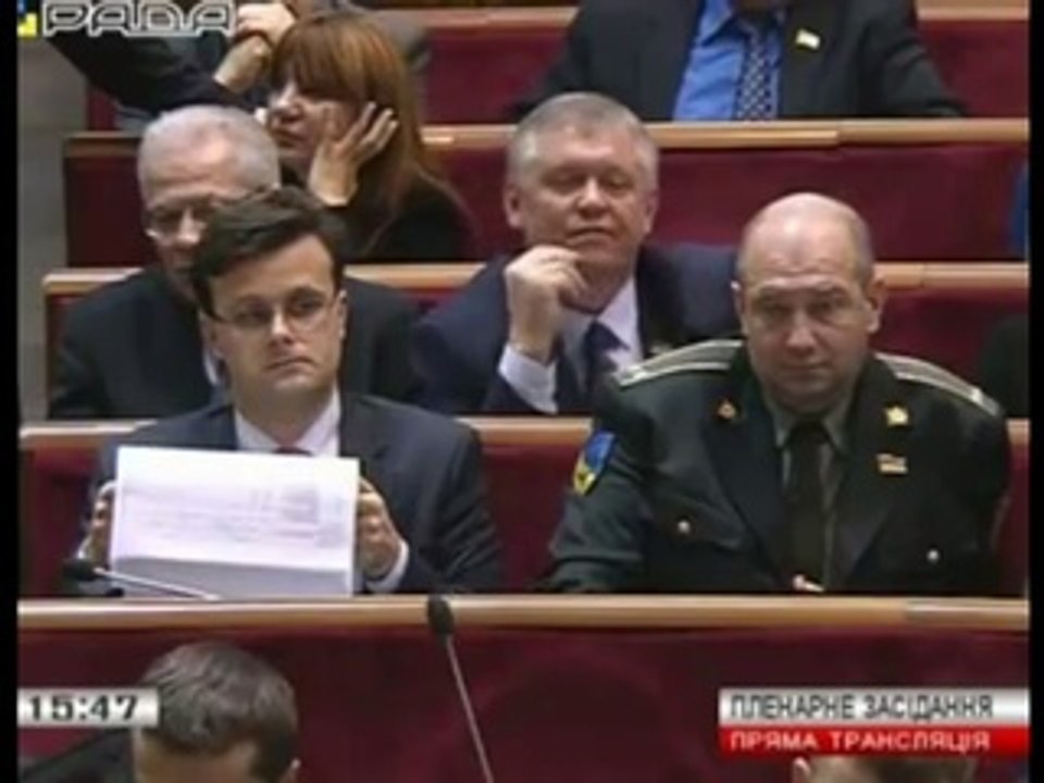 "Кто вас нанял - закон Украины, или московские игроки?"