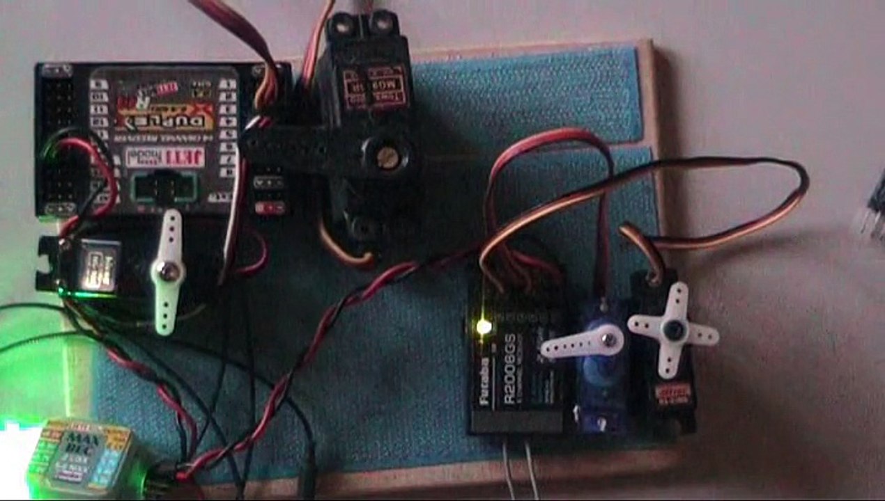 DOUBLE EMISSION AVEC JETI ET FUTABA SUR DC 16 JETI