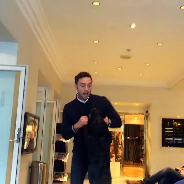 Måns Zelmerlöw​ Sings Hello Hi!  (Dolly Style​)