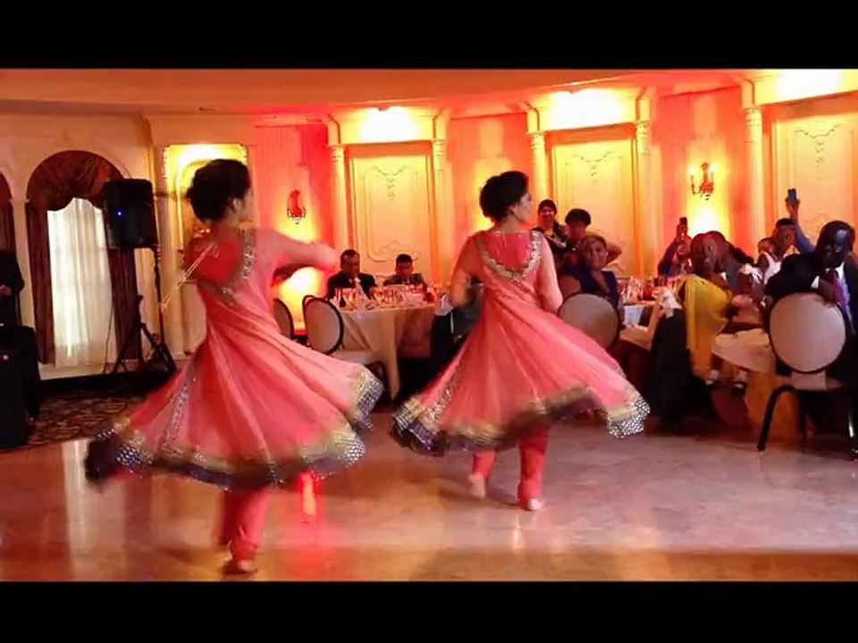 Farzeen's Shaadi Dance by Aiman & Sabeen