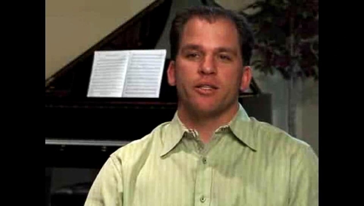 What is a 'spinet piano'?: Piano Types And Styles