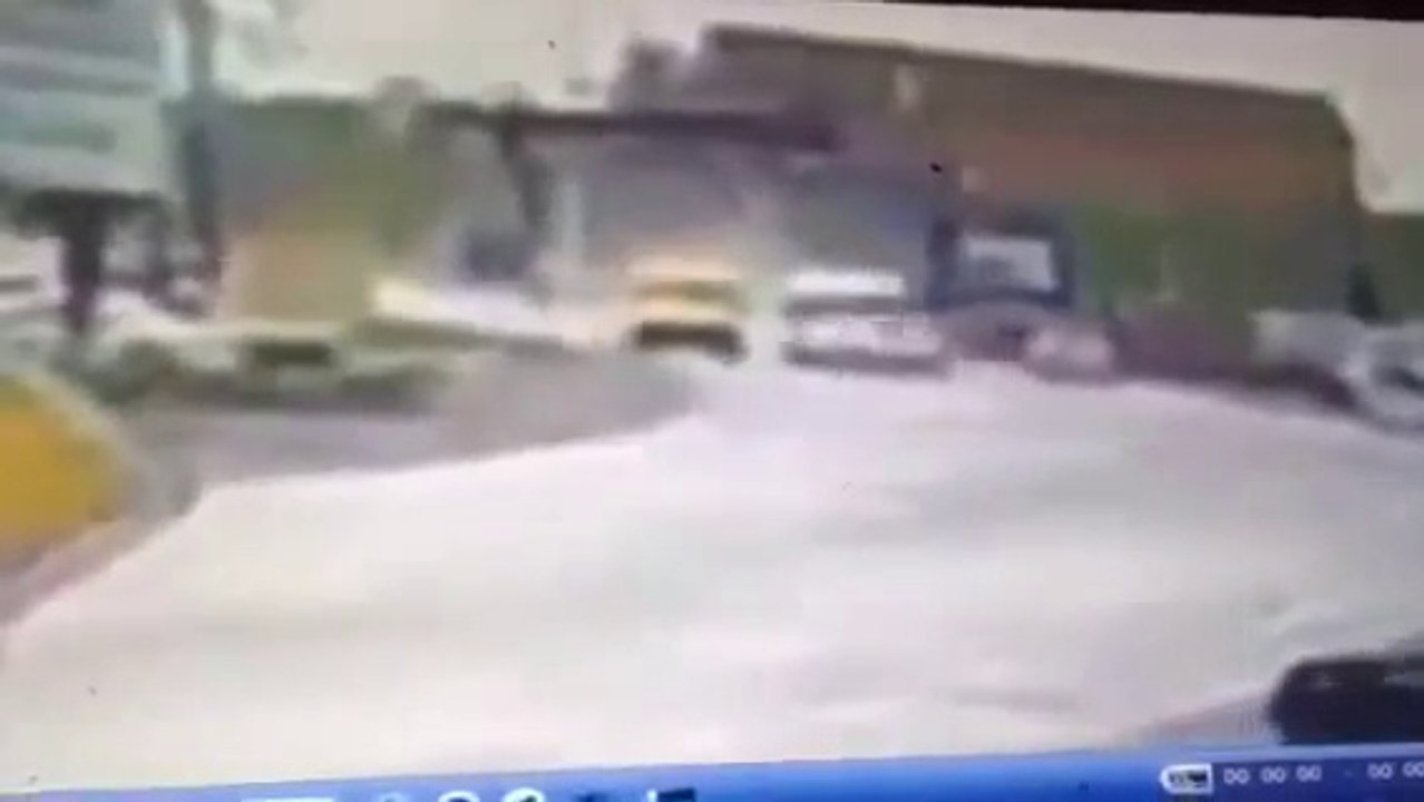 ВИДЕО ДТП с маршруткой в Дагестане (РФ) - погибли двое...