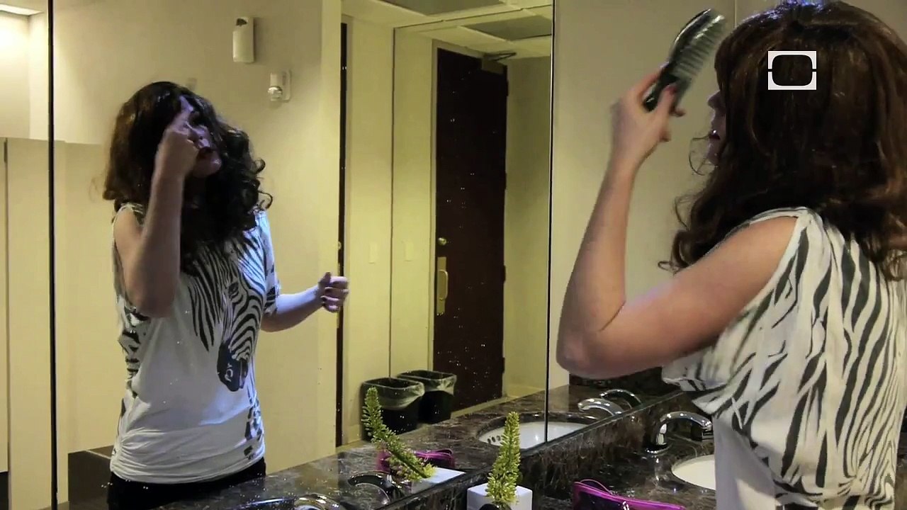 7 Types of Women in the Bathroom