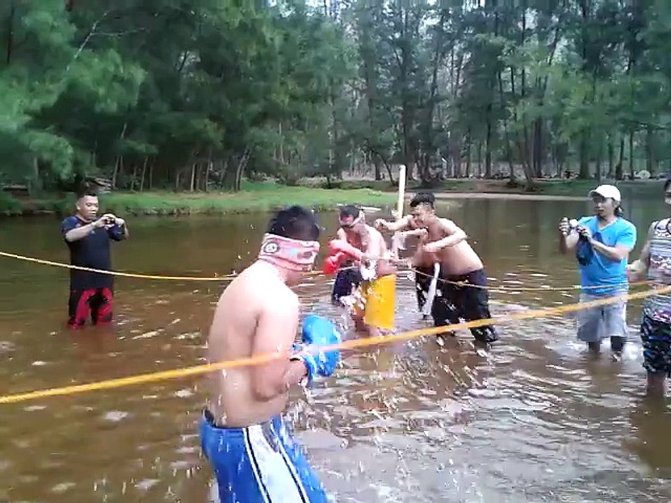 Underwater boxing, boxing underwater