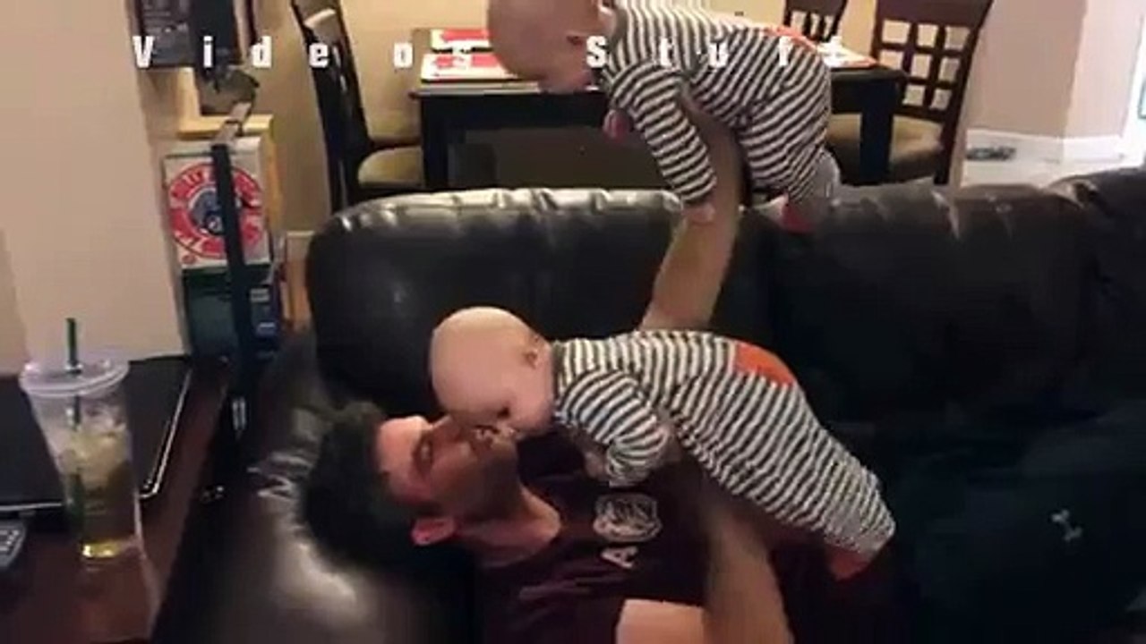 Father weight- legting with his twins babies