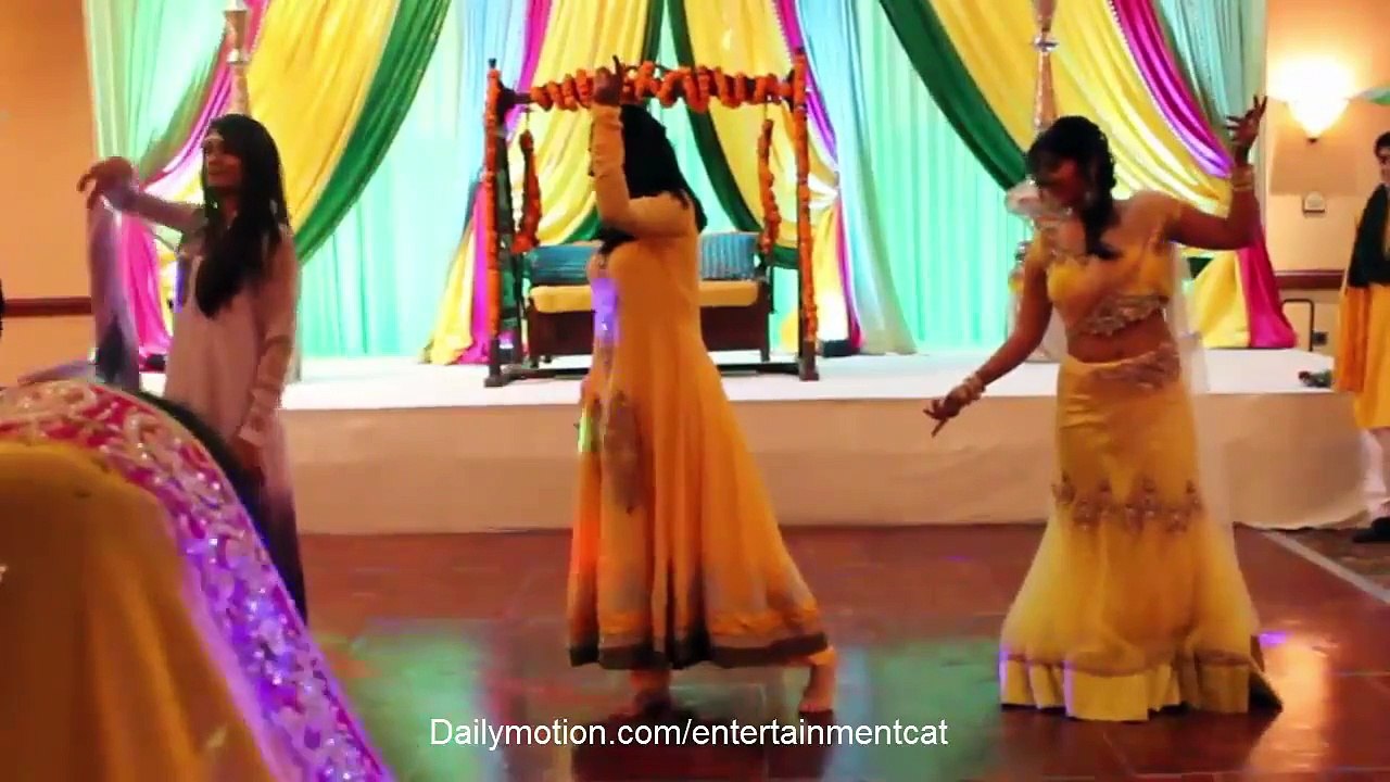 Islamabad Wedding Dance Mere Sapnon K Raaj Kumaar