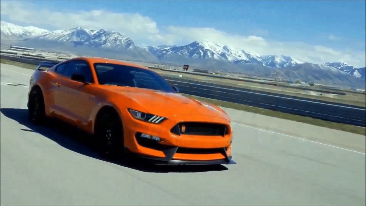 Gran Turismo 2 60 FPS B-9 Ford Cougar 172 cv @ Noções de Curvas 4: Curva em S