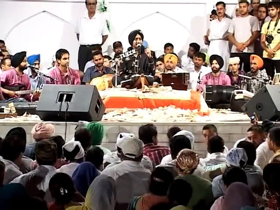 Live Satinder Sartaj and Gurdas Maan part 1 - Gurdas Maan