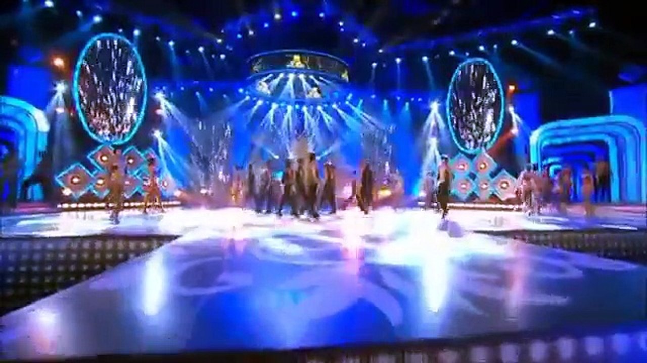 Jacqueline Fernandez Performance