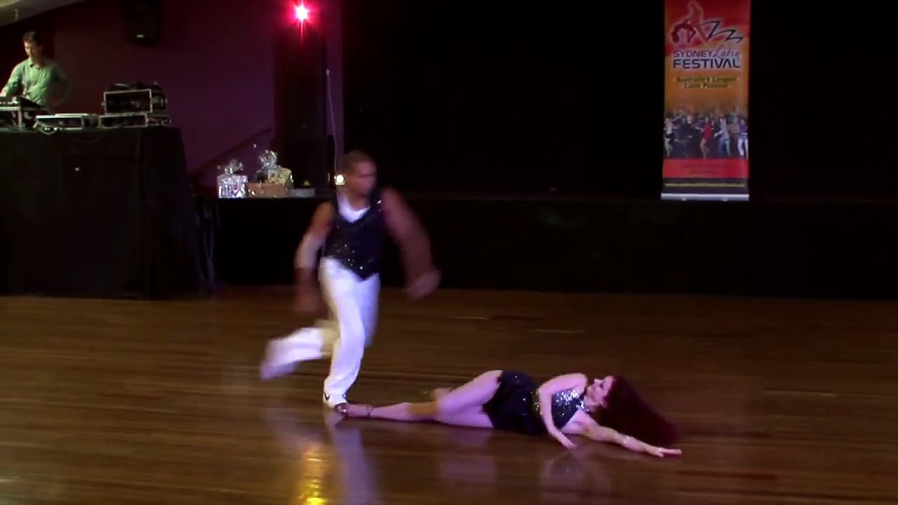 Kadu & Larissa   Zouk 720p